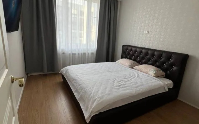 Trekhkomnatnaya Velaskesa 7k5 Flat