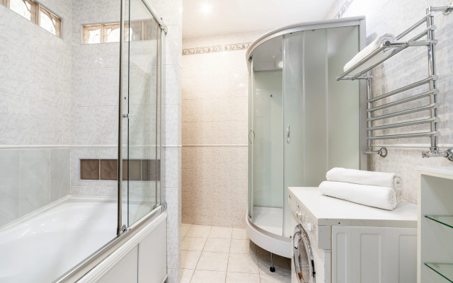 Апартаменты 3 спальни 2 санузла Грибоедов 10 гостей