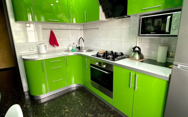 V Tikhom Zelyonom Mikrorayone Flat