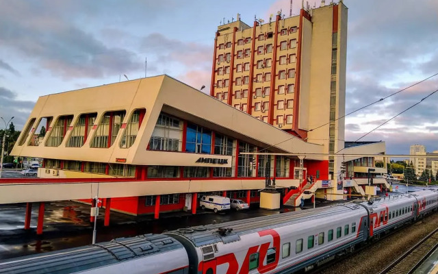 Двухкомнатные апартаменты у ЖД вокзала