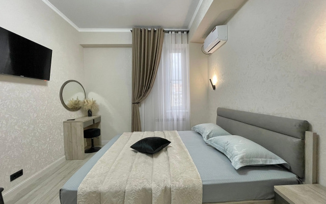 Апартаменты на Коллективной 11