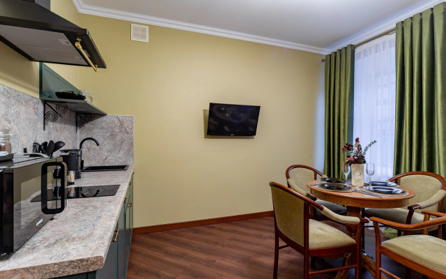 Квартира классическая евро-двухкомнатная на Столярном переулке