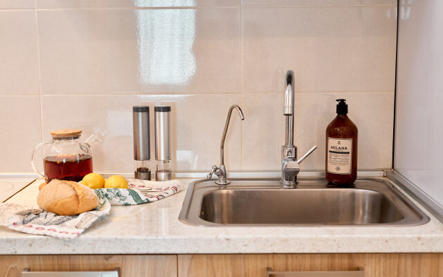 In the center of the Riviera Park Apartments