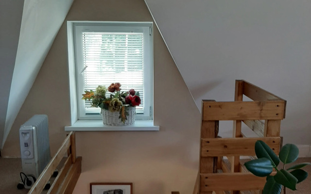 Listya Travyi Guest House
