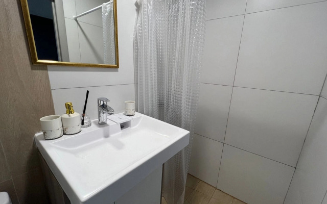 520 Alleya Pervoy Mayovki Apartment