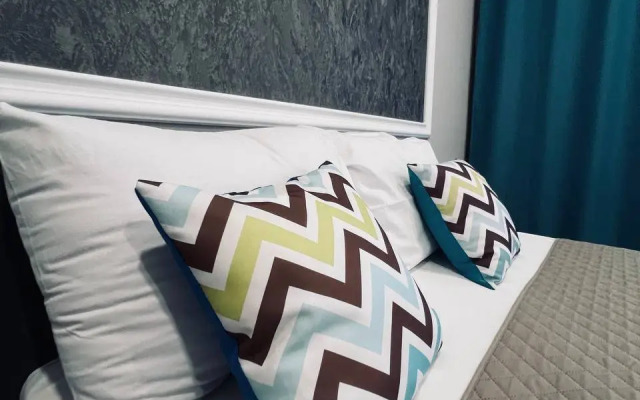 Апартаменты еЖИВИка Автомобилистов 13