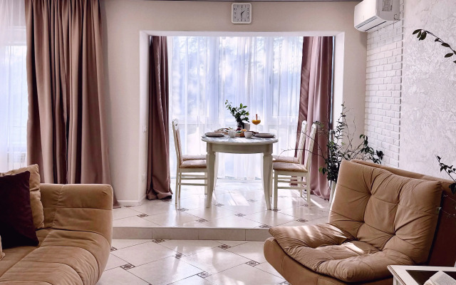 Milaya Dvushka Na Tsvetnom Bulvare Flat