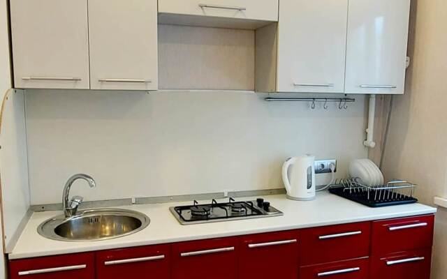 Sutochnyy ray na Zheleznodorozhnaya 19 Apartments