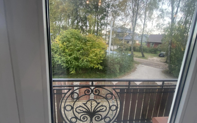 Частный дом Большой дом возле Светлогорска