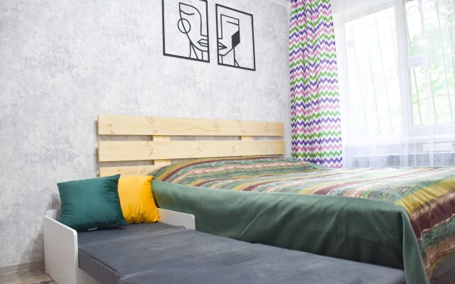 YourHouse na Ulitse Si Sinkhaya Apartamenty