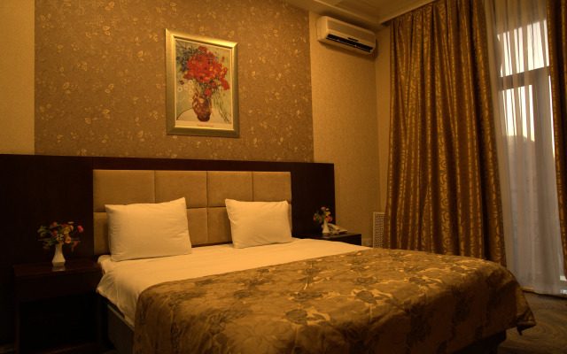 Premier Hotel
