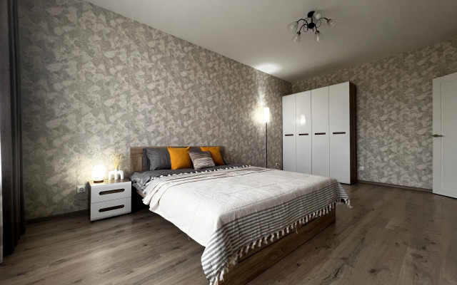 Na Geroya Yakova Pavlova Flat