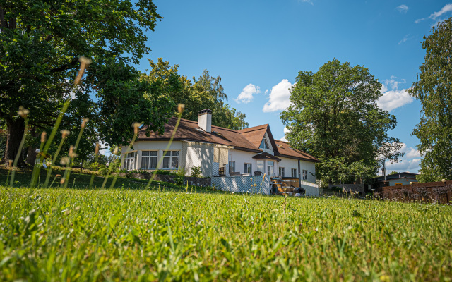 Vishnevyij Sad Hotel