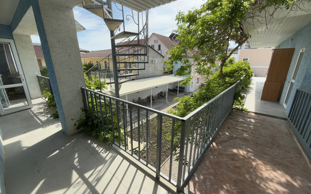 Taraktash Guest house