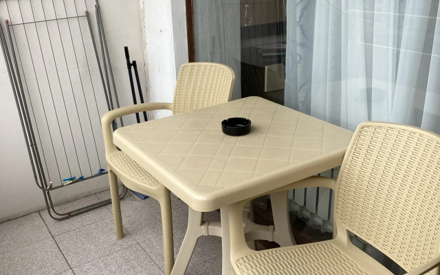 Nomer S Balkonom I Vidom Na More Apartment