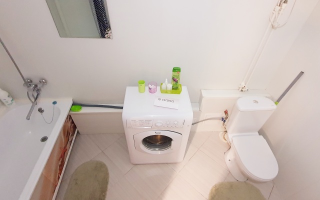 Prospekt Kalinina u ploschadi Oktyabrya flat