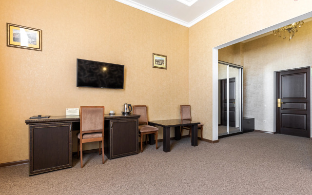 Gold Star Hotel