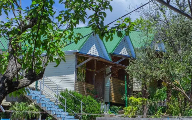 Dezhavyu Guest house