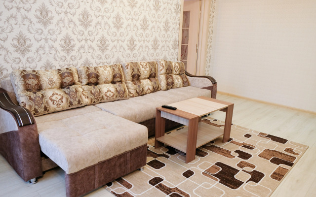 Bukhar Zhirau 44 V Serdtse Goroda Flat