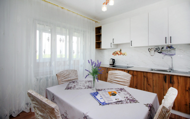 294 Raduzhny Bereg Flat