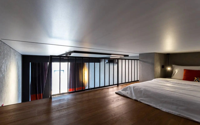 4.16 Studio Sirius Flat