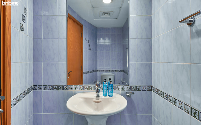Bnbme DAMAC Waves Tower, 3 BDR Maids Apartments