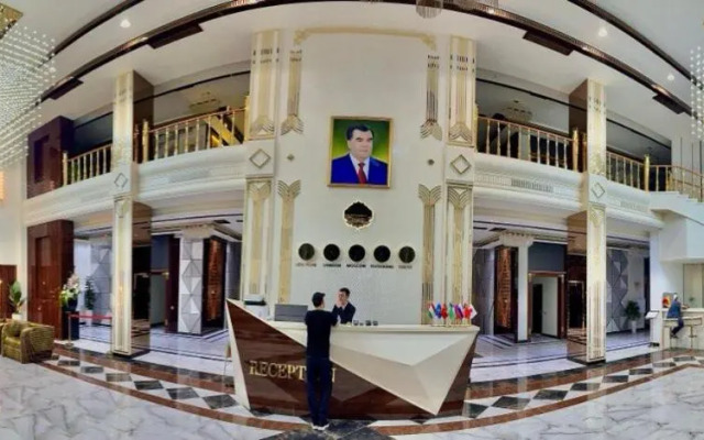 Kangurt Grand Hotel