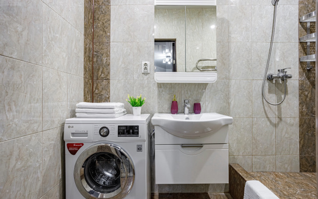 Апартаменты Двухкомнатные в центре города 1