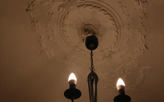 Old Flat Gostevoy Dom Na Vosstaniya
