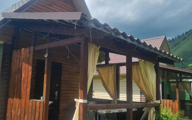 Recreation camp Na Druzhby 42/1