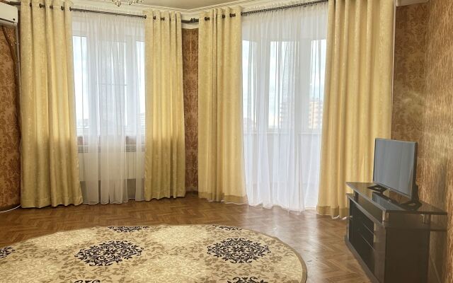 Квартира на проспекте Петра I 121