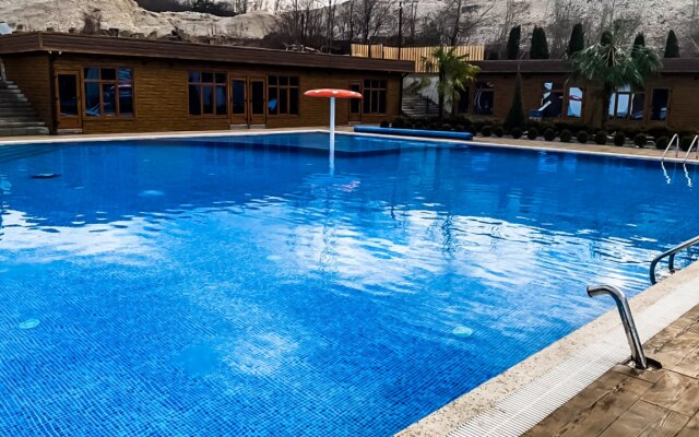 Hotel Ashkhadakh