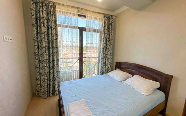 Infiniti Layn Alfagid Apartments
