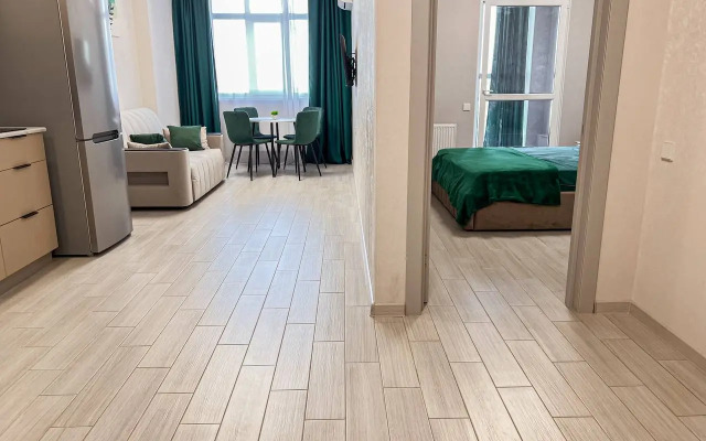 Ryadom S Naberezhnoy Flat