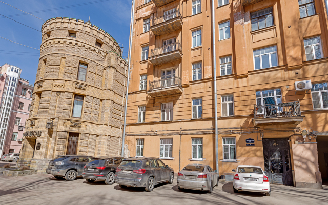 U Avrory VPiter na sutki Apartments
