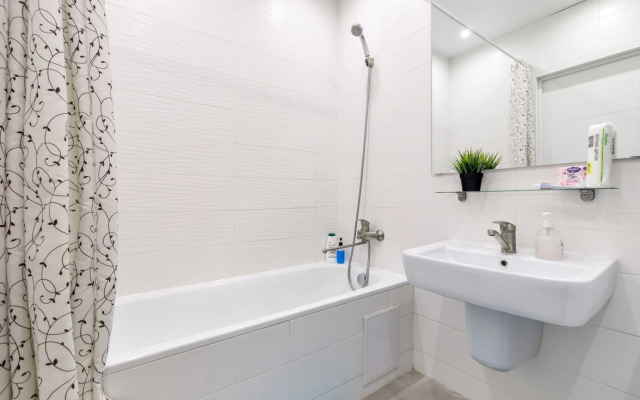 Апартаменты Полулюкс с Балконом и Красивым Видом Юг-Апарт