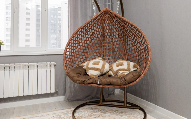 Myagkoye Gnyozdyshko S Kreslom U Khan-Shatyra Flat