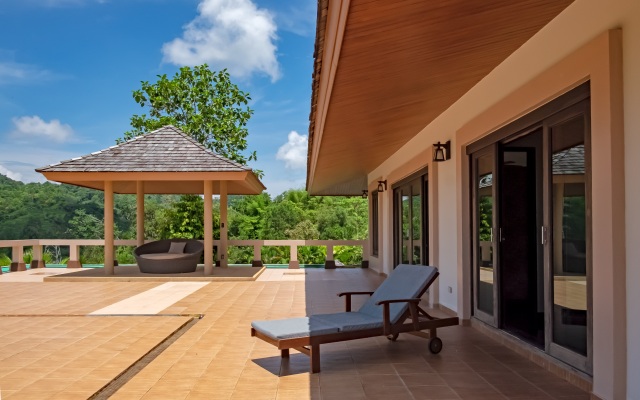 Luxurious ocean view villa with Private Pool and Jacuzzi Villa