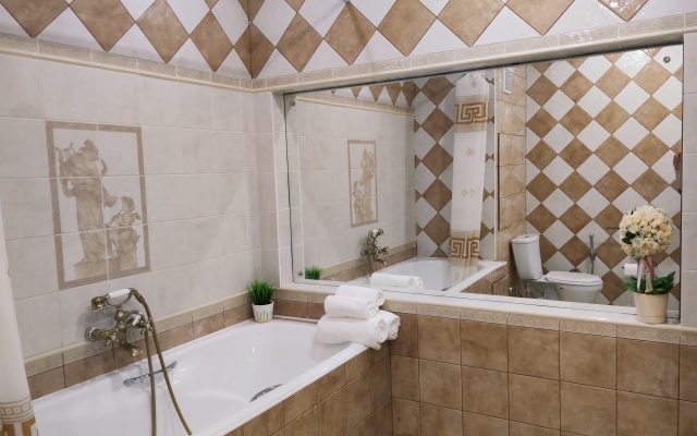 Komfort Na Tsentralnom Proyezde 17 Apartments