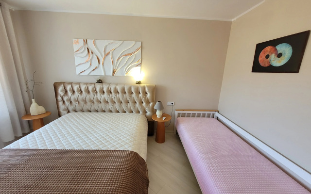 V Tsentre Park Frunze Amfiteatr Apartments