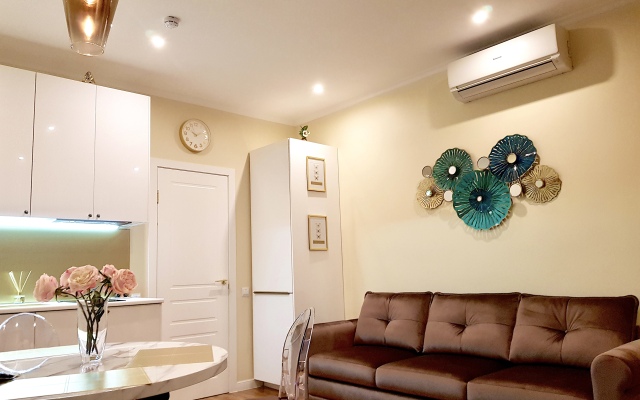 Golden Deluxe U Tts Aviapark Apartments