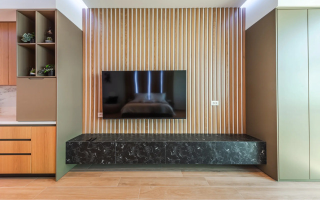 Marina Luxury Suites 101 Jacuzzi Apartments