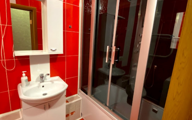 Апартаменты Партизана-Железняка 26А