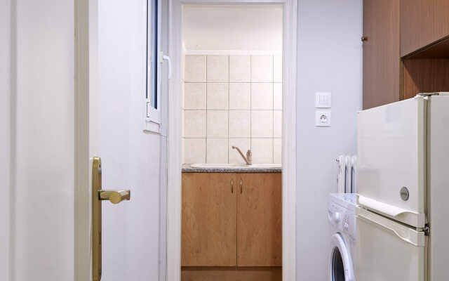 Akadamias 34 Apartments