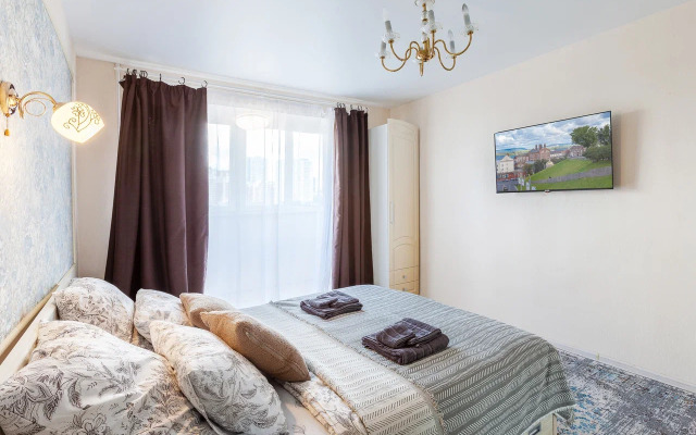 365 Klyuchey Na Ulitse Novo-Sadovaya 42 Apartments