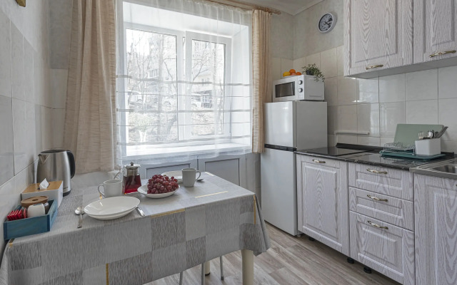 V tsentre na Nerchinskoy 3 Flat