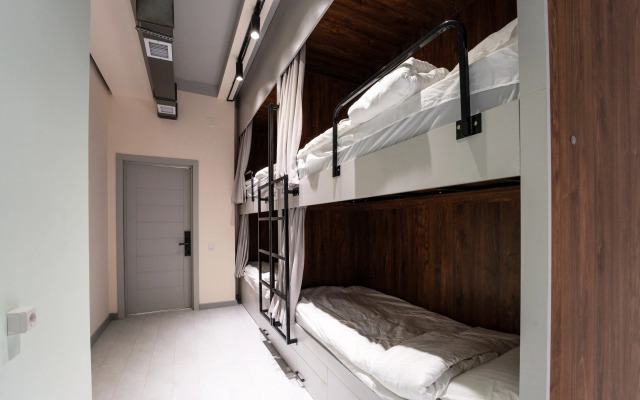 Qlife Hostel