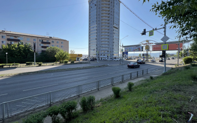 Yevro 2-kom Borsoyeva 77-36 Kakdoma Viaduk Ulan-Ude Flat