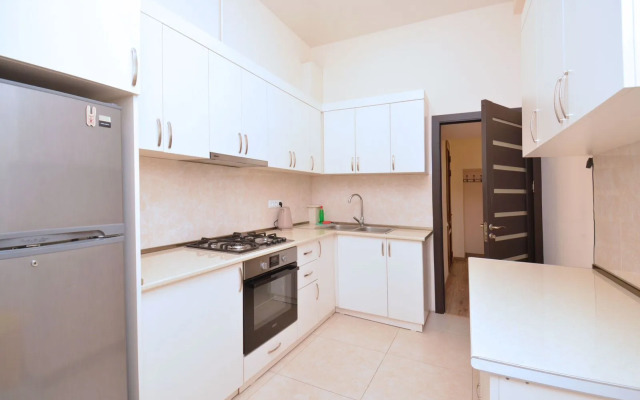 Perte House Apartment's on Spendaryan 5 Street Apartments