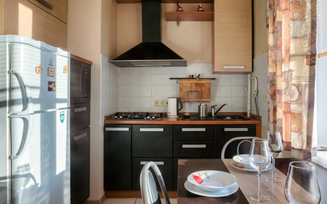 Sunny Volkov 21 Flat